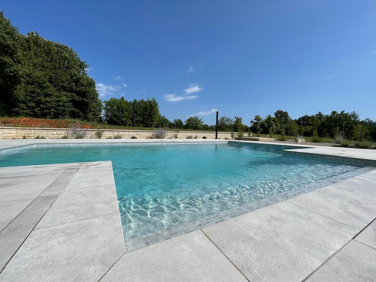 Villa Berto Nedeščina Buitenkant foto