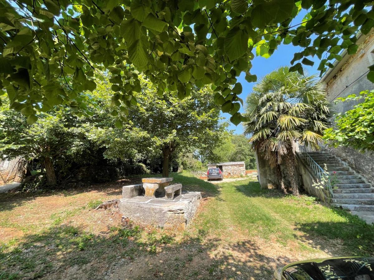 Villa Berto Nedeščina Buitenkant foto